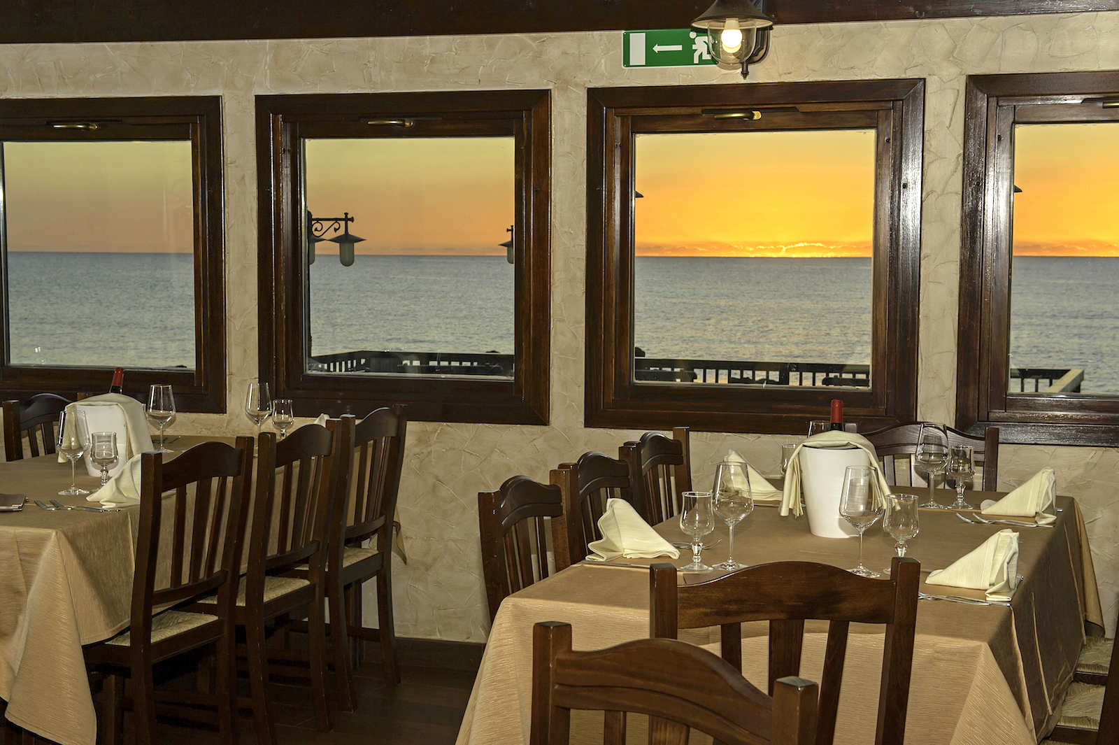 Cercasi due camerieri per ristorante a Mazara del Vallo